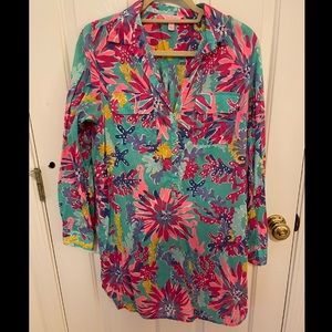 Lilly Pulitzer Captiva Cover Up Tunic Top in Trippin’ & Sippin’ Size M